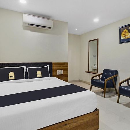 Collection O Hotel Swagath Pride Mancherāl Exterior foto